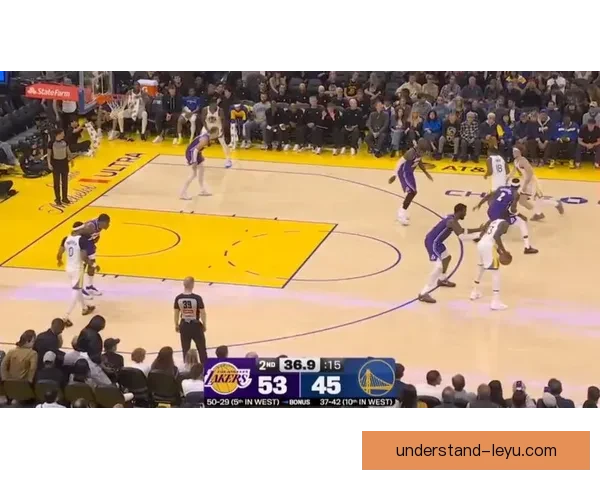 湖人逆转勇士险胜比赛精彩绝伦球迷热议全场表现