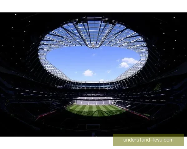 托特纳姆热刺俱乐部最新赛季表现与转会动态解析