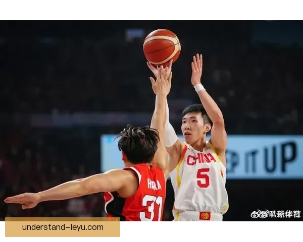 震撼！中国男篮再创历史战胜强敌晋级世界杯四强 锋线全面爆发